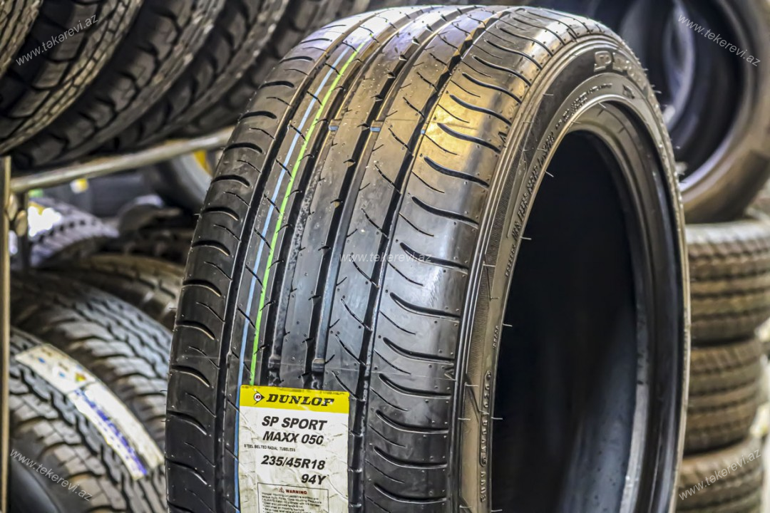 Dunlop Sp Sport Maxx 050+ 235/45R18