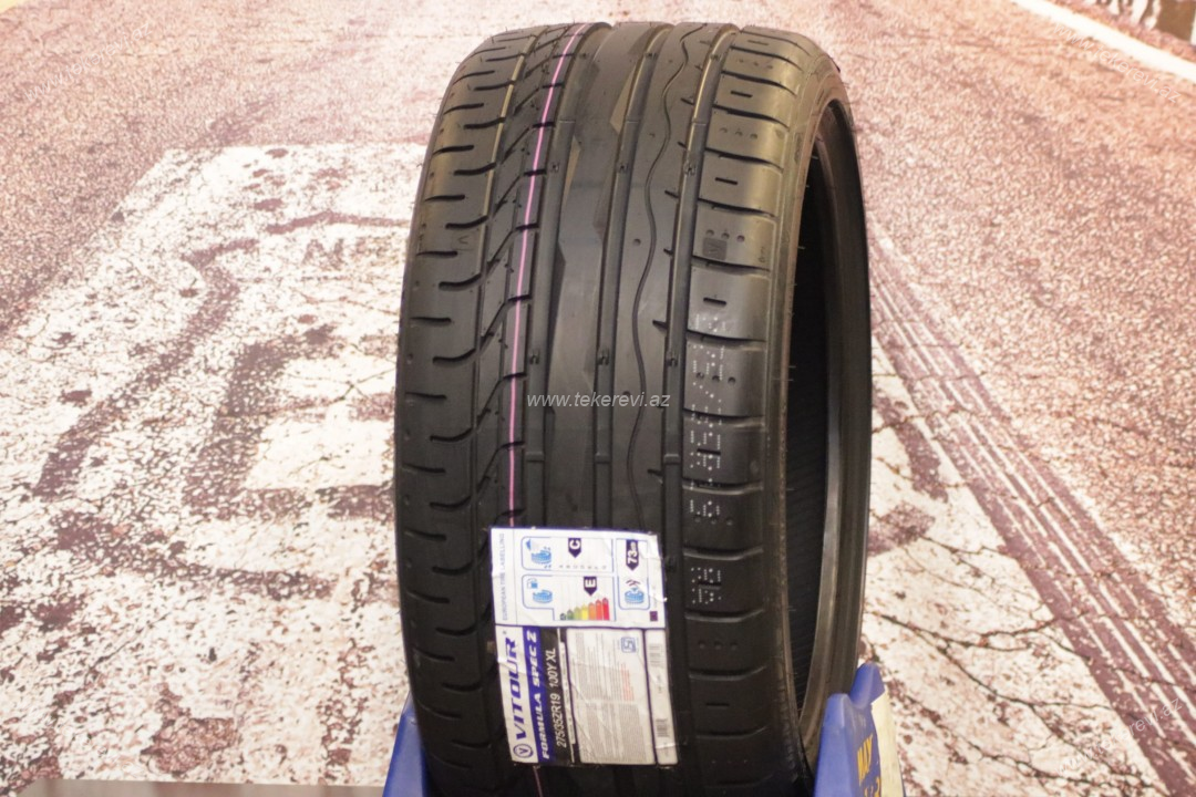 Vitour Formula Spec Z 275/35R19