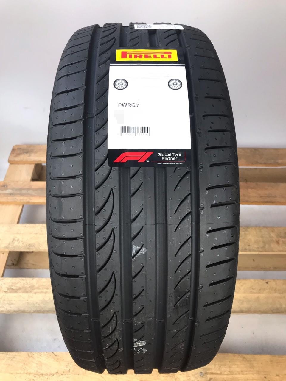 Pirelli Powergy 255/35R19