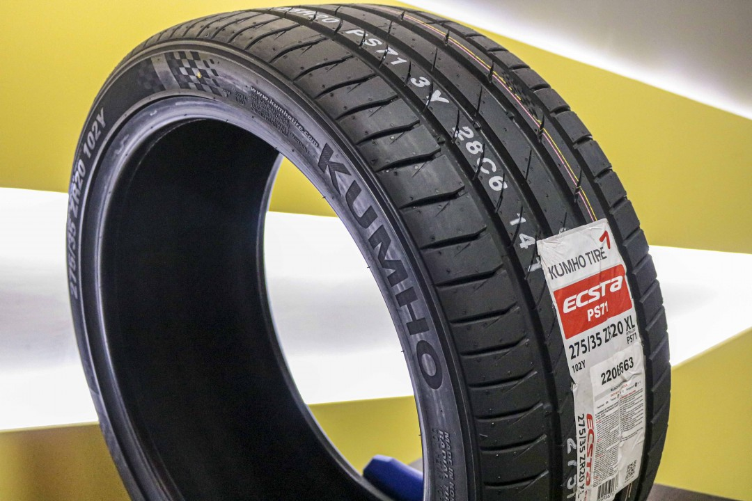 Kumho- Ecsta PS71-275/35R20-102Y XL