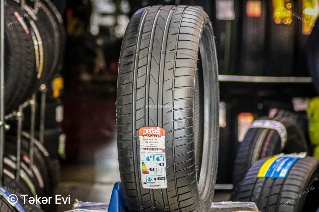 PETLAS VeloxSport PT741 225/45R19