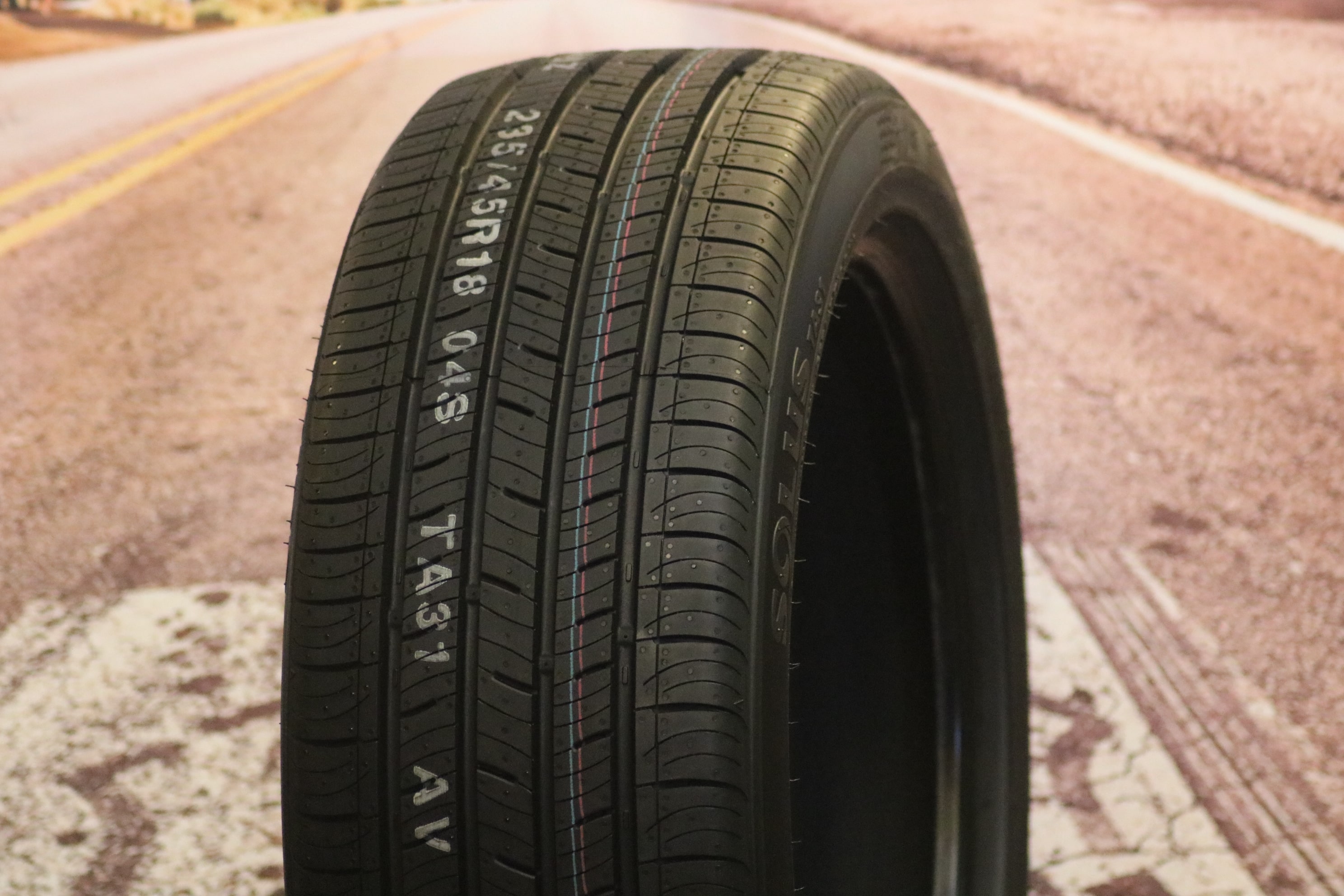 Kumho-Solus TA31-215/50R17-95V XL