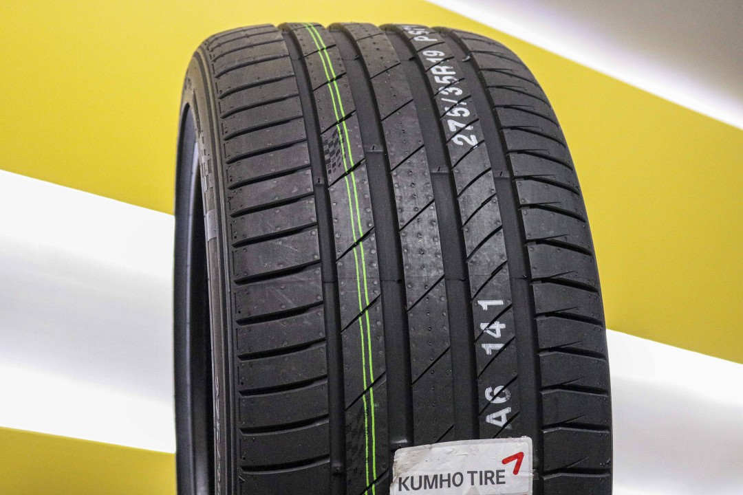 Kumho Ecsta PS71 275/35R20