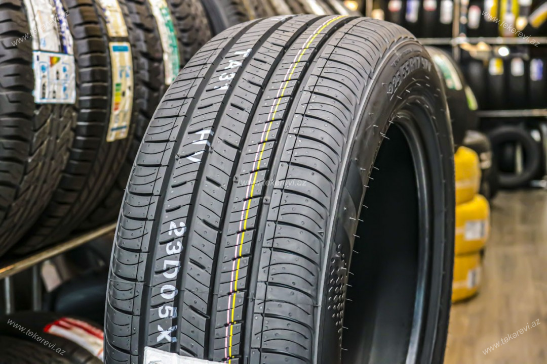 Kumho Solus TA31 225/55R17