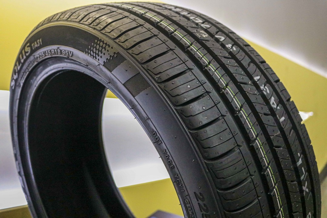 Kumho-Solus TA31-225/45R18-95V