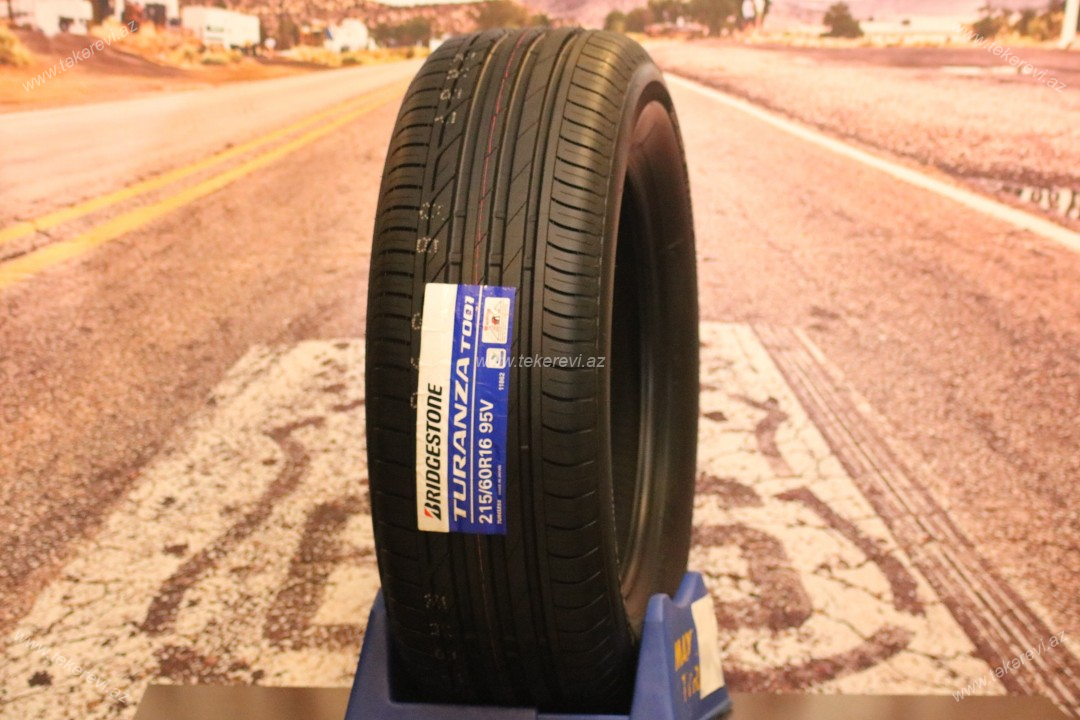 Bridgestone Turanza T001. 215/60R16