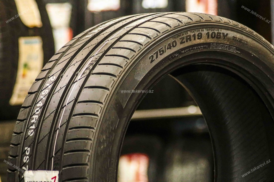 Kumho- Ecsta PS71-275/40R19-105Y XL