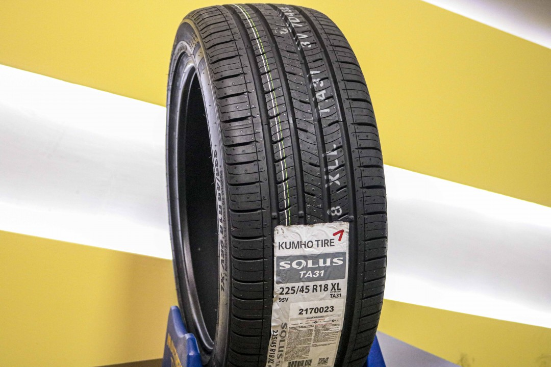 Kumho Solus TA31 225/45R18