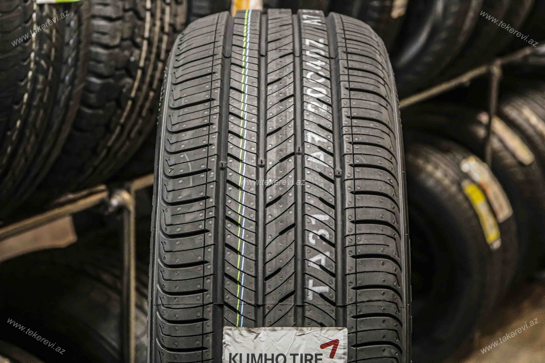 Kumho Solus TA31 215/55R17