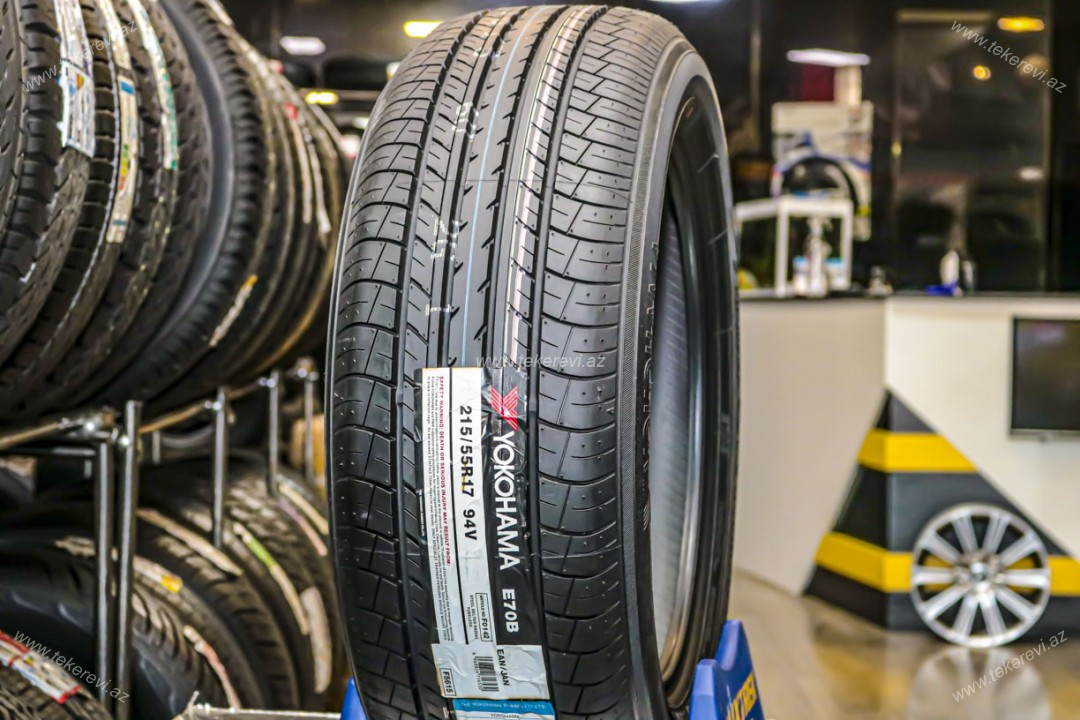 Yokohama E70B. 215/55R17