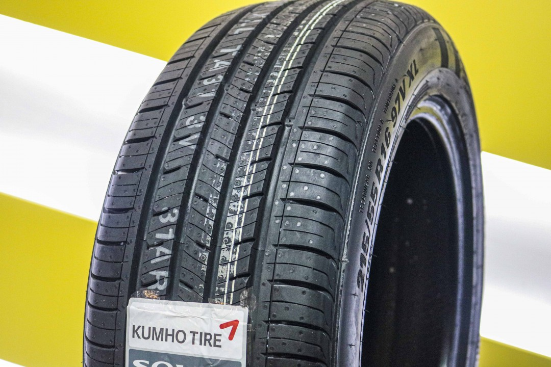 Kumho Solus TA31 215/55R16