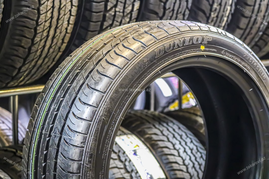 Dunlop-Sp Sport Maxx 050+-235/45R18-94Y