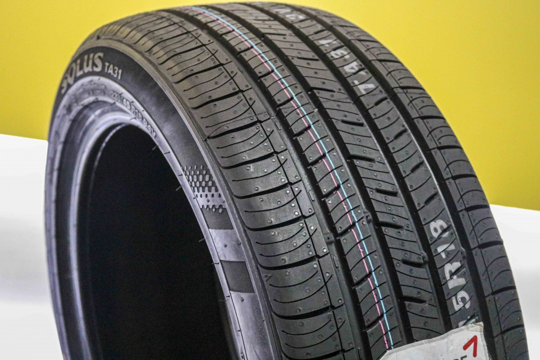 Kumho Solus TA31 235/45R18