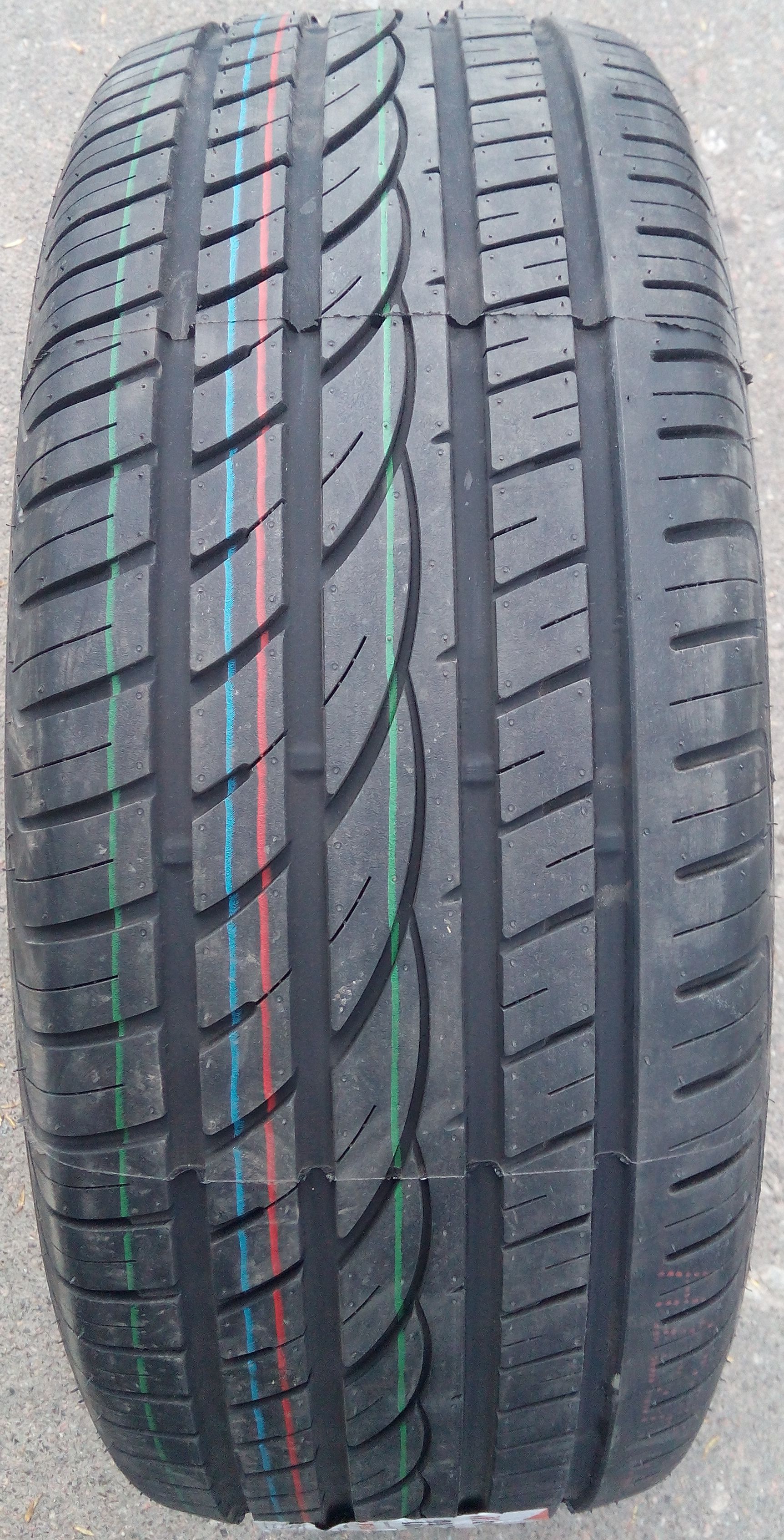 Kingrun PHANTOM K3000 275/40R20