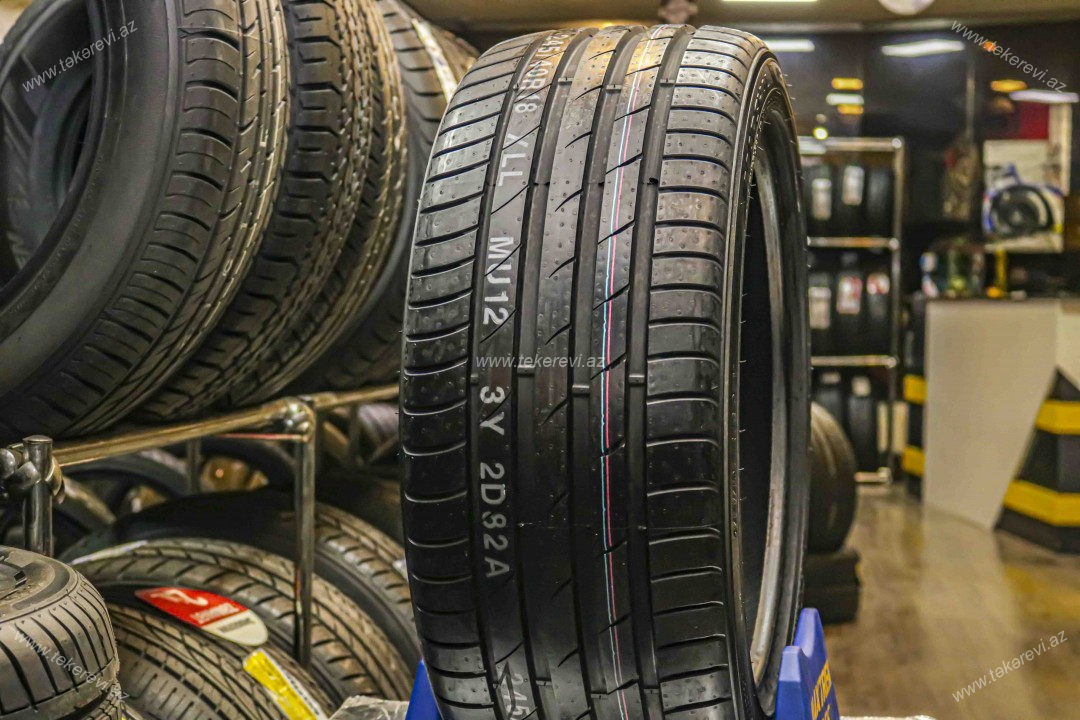 Marshal (By Kumho) MU12 245/40R18