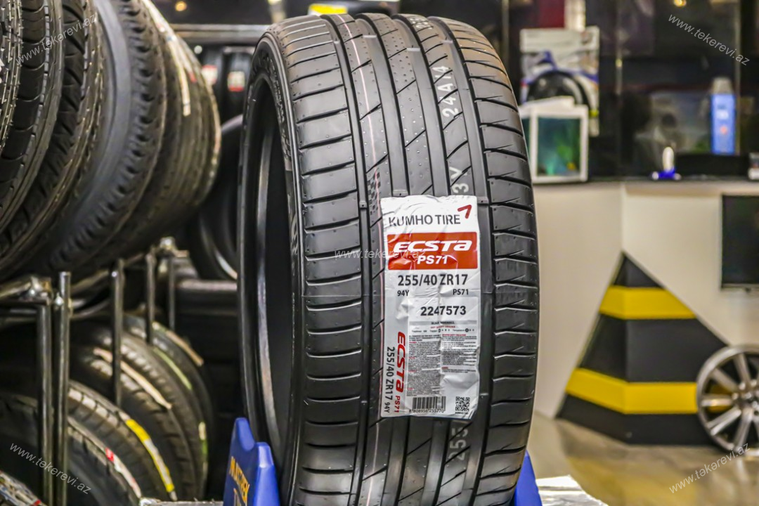 Kumho Ecsta PS71 255/40R17